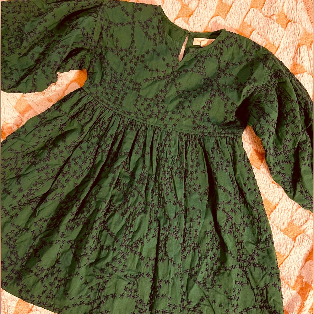 Girls dress